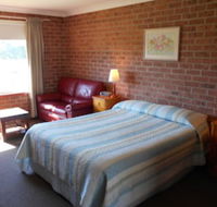 Vacy Village Motel - Hotel Accommodation