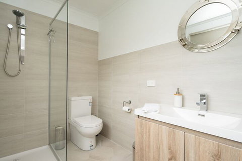 Xanadu Shores - Hotel Accommodation 5