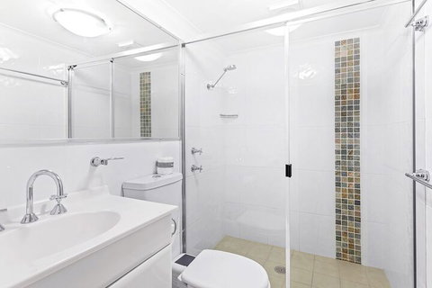 Grevillia, Bay Parklands, Unit 38/2 Gowrie Avenue - Hotel Accommodation 6