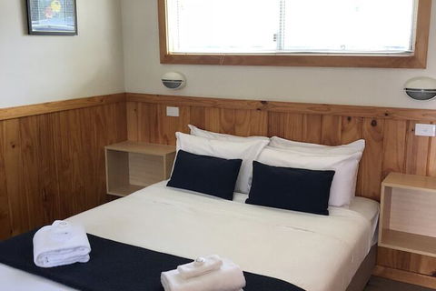 Dolphins Point Tourist Park - Hotel Accommodation 7