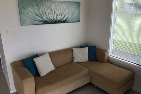 Dolphins Point Tourist Park - Hotel Accommodation 2