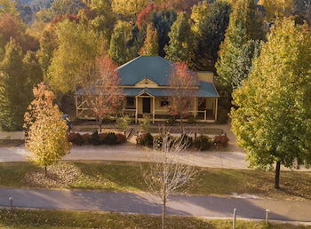 Autumn Beauty 3 - Hotel Accommodation 0
