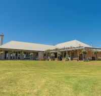 Holman Estate - Hotel Accommodation