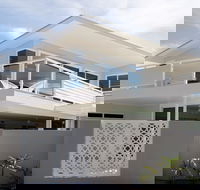 Paddle on Seven Mile Lennox Head - Hotel Accommodation