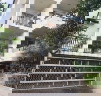 Coogee Beach With AC Close To Beach And City - Hotel Accommodation