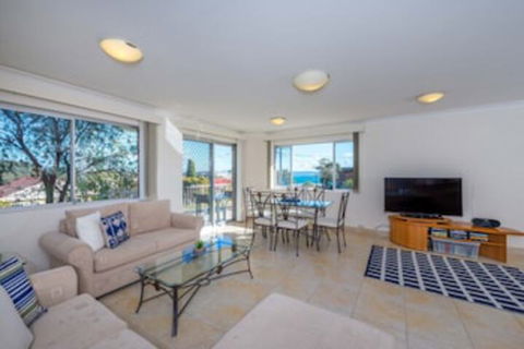 Ronald Avenue 1 / 65 Shoal Bay - Hotel Accommodation 0