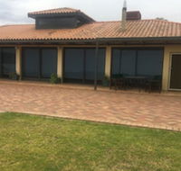 Rural living with great views - Hotel Accommodation