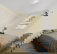 Newport Home Stay and Lodge - Hotel Accommodation