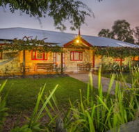 Monkey Place Country House - Hotel Accommodation