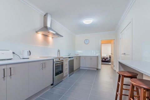 Thompson Avenue Apartments No.1 - Hotel Accommodation 2