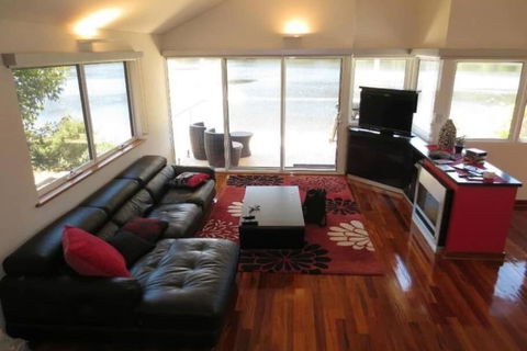 Silkwood Estate - Hotel Accommodation 4