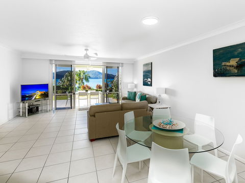 Lagoon 005 On Hamilton Island - Hotel Accommodation 0