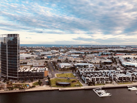 Melbourne CBD Victoria Harbour Short Stay Service Apartments - Hotel Accommodation 3