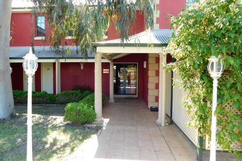 The Lawson Riverside Suites - Hotel Accommodation 2