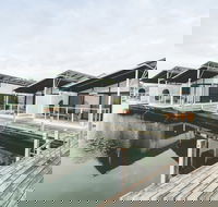 Caves Coastal Bar  Bungalows - Hotel Accommodation