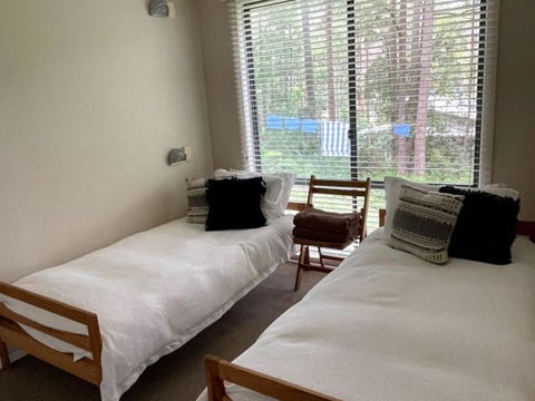 A Yarraangunthi - Hotel Accommodation 5