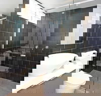 Back of the Block Bulimba - Hotel Accommodation