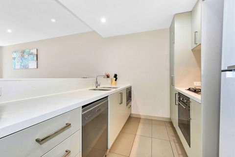 Spacious And Serene Apt In The Leafy Suburb - Hotel Accommodation 2