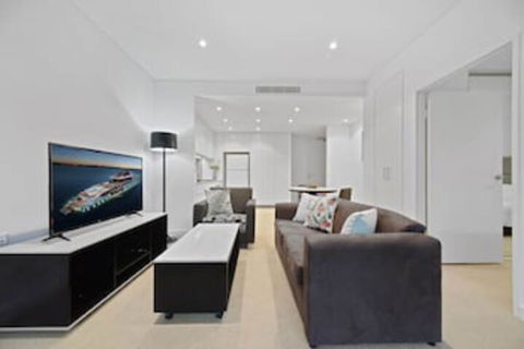 Peaceful Water Side Retreat With Huge Courtyard - Hotel Accommodation 0