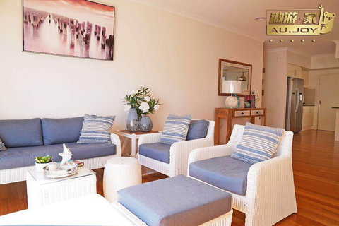 AUJOY 4 Bed Townhouse Glen Waverley - Hotel Accommodation 7