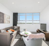 1 Bedroom Modern Apartment in Chatswood - Hotel Accommodation