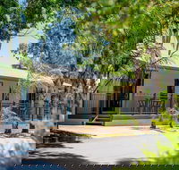 Highway 1 Caravan and Tourist Park - Hotel Accommodation