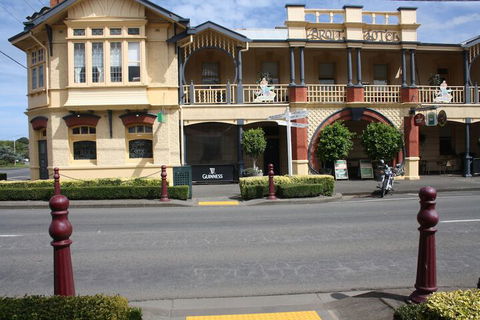 Mickey Bourke's Koroit Hotel - Hotel Accommodation 1