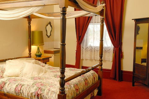 Mickey Bourke's Koroit Hotel - Hotel Accommodation 7