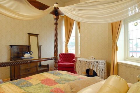 Mickey Bourke's Koroit Hotel - Hotel Accommodation 5