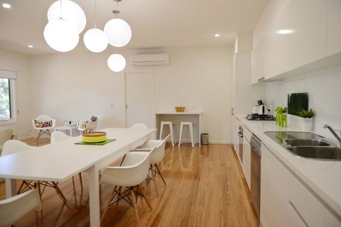 7 Gilmore Smiths Beach House - Hotel Accommodation 3