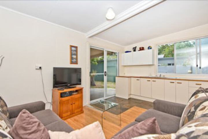 Cowan Cowan QLD Hotel Accommodation