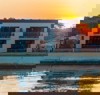 Ulverstone Waterfront Apartments - Hotel Accommodation