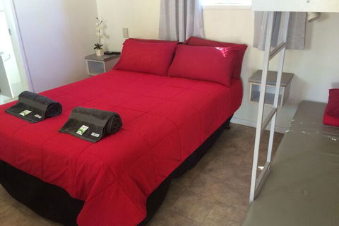 Mataranka Roadhouse - Hotel Accommodation 7
