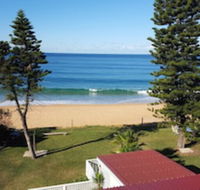 Coachhouse on the Beach - Hotel Accommodation