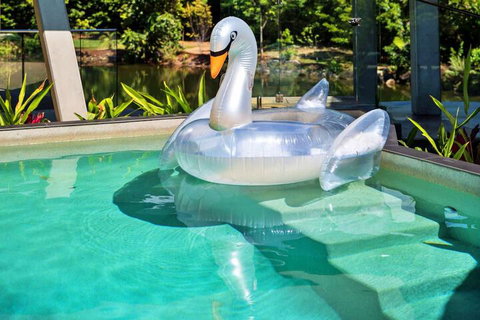 Alkira Award Winning Luxury Holiday Home - Hotel Accommodation 5