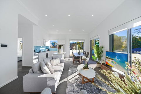 HomeHotel New & Spacious 3 Bedroom Penthouse - Hotel Accommodation 6