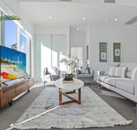 HomeHotel New  Spacious 3 Bedroom Penthouse - Hotel Accommodation