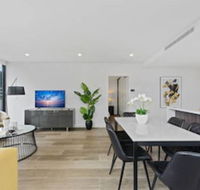 HomeHotel Luxury  Contemporary Apt - Hotel Accommodation