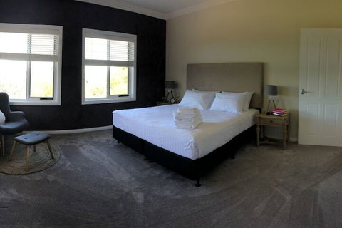 Bridgewings Lighthouse Beach - Hotel Accommodation 4