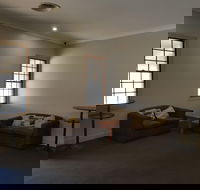 Lamington Hotel Motel - Hotel Accommodation