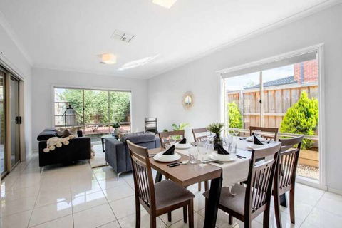 72 Officer - Hotel Accommodation 1