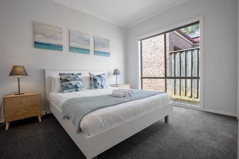 72 Officer - Hotel Accommodation 2