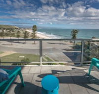 King of North Bay 103 Gold Coast Drive - Hotel Accommodation
