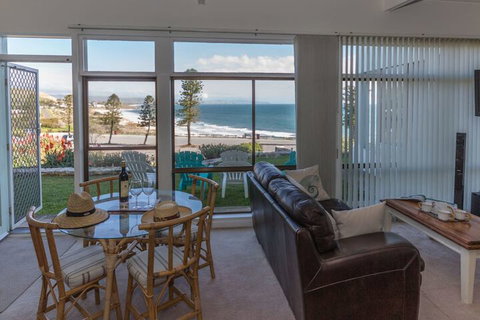 King Of North Bay 103 Gold Coast Drive - Hotel Accommodation 3