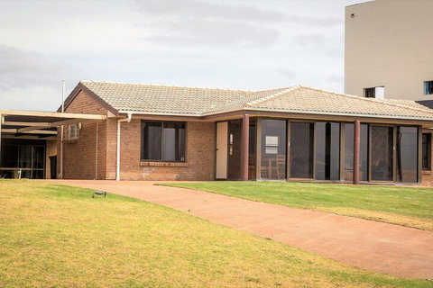 Gold Coast Views 10 Gold Coast Drive - Hotel Accommodation 1