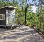 Tiny St. Albans - Hotel Accommodation