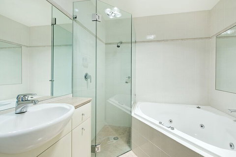 STUNNING MANLY VIEWS - Hotel Accommodation 2