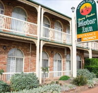 Hamilton's Henry Parkes Motor Inn Parkes - Hotel Accommodation