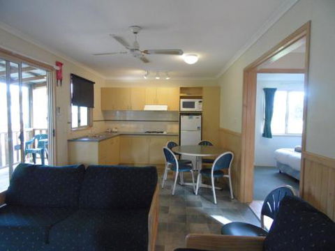 BIG4 Forbes Holiday Park - Hotel Accommodation 4