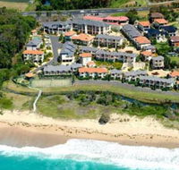 Aqualuna Beach Resort Unit 25 - Hotel Accommodation